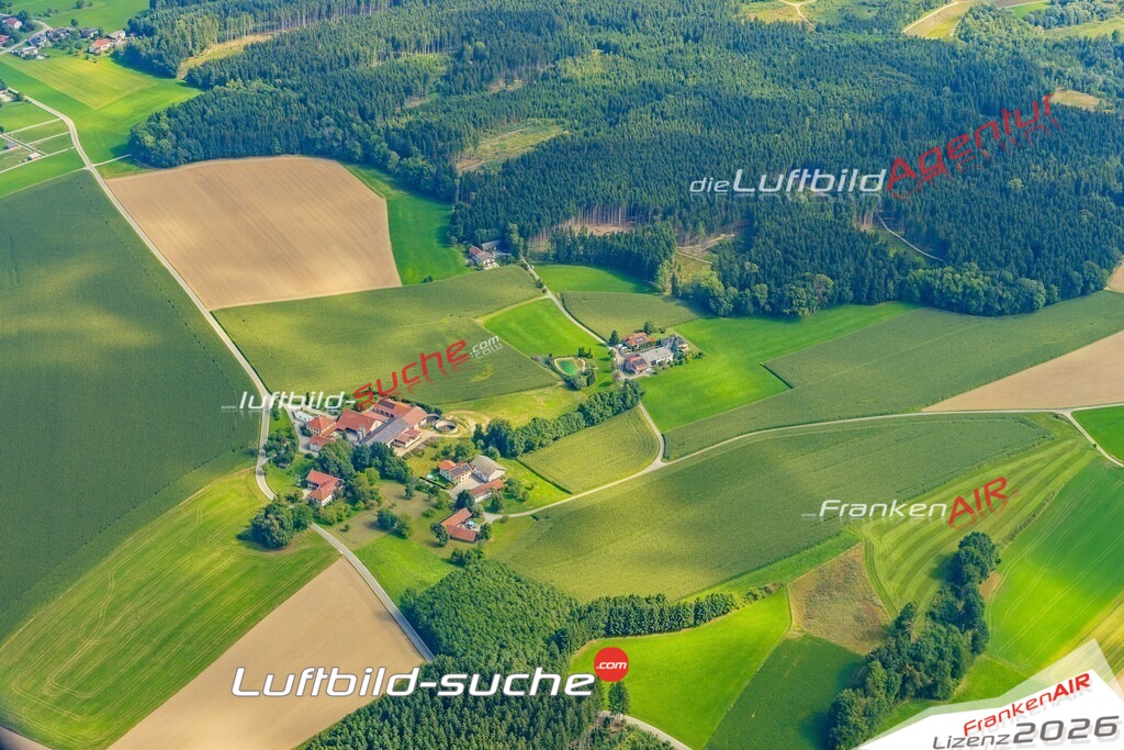 Schöne Luftaufnahme als Geschenk in Friedling Schildorn - Die Luftbildaufnahme wurde 2025 vom UL-Flugzeug heraus erstellt ( keine Drohne ) - Hochauflösende Luftaufnahme -Nicht vergleichbar mit Google Maps oder Satelittenbilder- Die Geschenkidee !Mit Lizenz und Bildrechte bestellbar