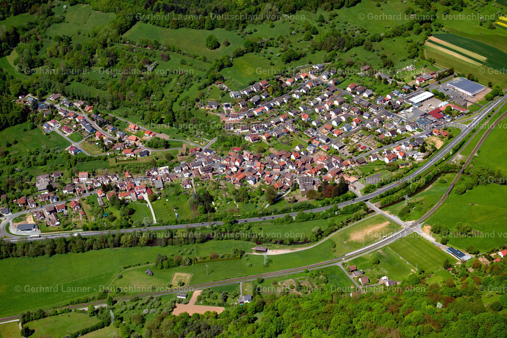 3500590 | Online-Shop für Luftbilder aus Deutschland. Seit über 45 Jahren baut Gerhard Launer das Luftbildarchiv mit unterschiedlichsten Themen stetig weiter aus.