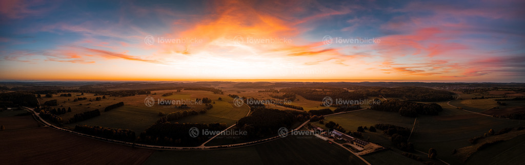 Blick von Heroldstatt bei Himmelsröte | löwenblicke | shop