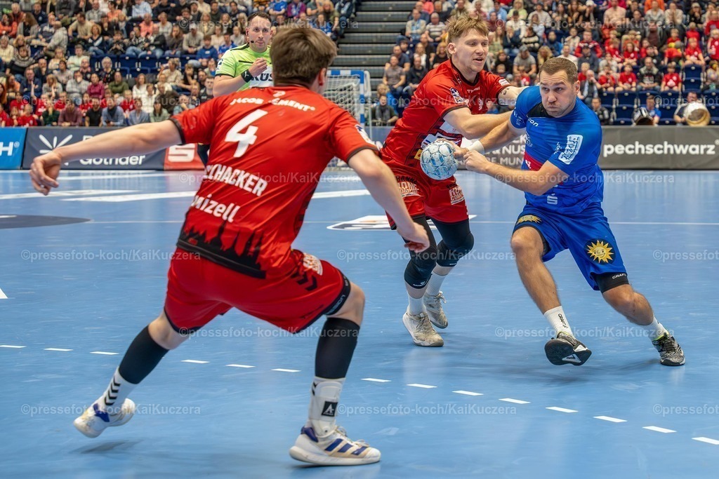 KKU15122401016 | 15.12.2024, xkkux, Handball, 2. HBL, Bergischer HC - VfL Lübeck-Schwartau, Mitsubishi Electric HALLE Düsseldorf, Saison 2024 2025: Tomas Babak (BHC #19)