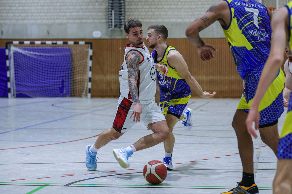 Regio BAYER GIANTS vs SV Haspe 70-18 | Fotos von Basketballspielen aus dem Raum NRW fotografiert von Gero Mueller-Laschet und Daniel Schaefer - Realisiert mit Pictrs.com