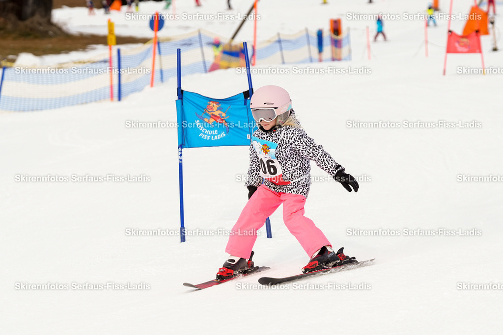 SRF_02.01.2026_0245 | Skirennfotos,Serfaus,Fiss,Ladis,Kinderskirennen,Winter,Tirol,Oberland,skirace,SFL,feelfree,weil wir's genießen,ski,Ski,skifahren,Sonnenplateau, - Realisiert mit Pictrs.com