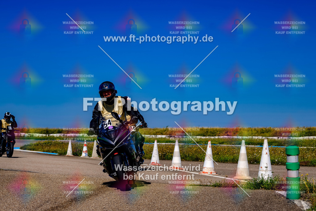 054-3018 | Hier findet Ihr Bilder von Touristenfahrten auf der Nürburgring Nordschleife oder von anderen Veranstaltungen die ich besucht habe. Viel Spass beim Durch Schauen 