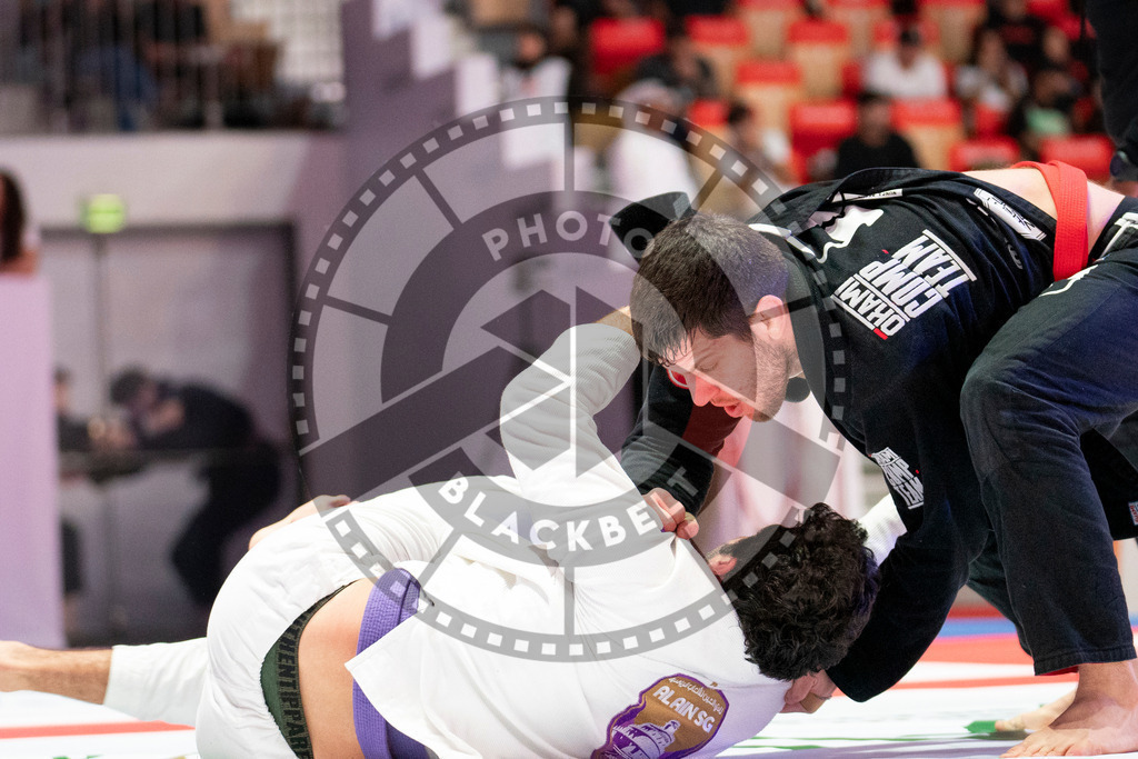 20231109PBB5403 | Fighters compete during the AJP World Professional Championship in the Mubadala Arena in Abu Dhabi, Arab United Emirates, on November 9, 2023.