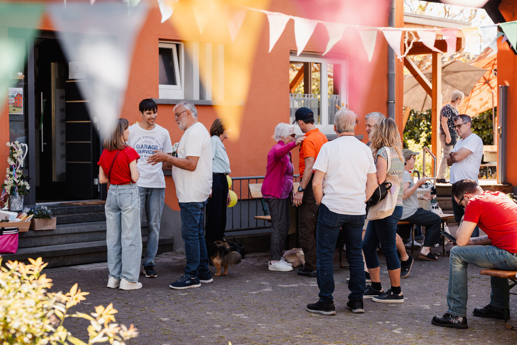 20260426-143 | MuT (Mensch und Tier) mit Mona - Fotografie und Tierkommunikation - Realisiert mit Pictrs.com