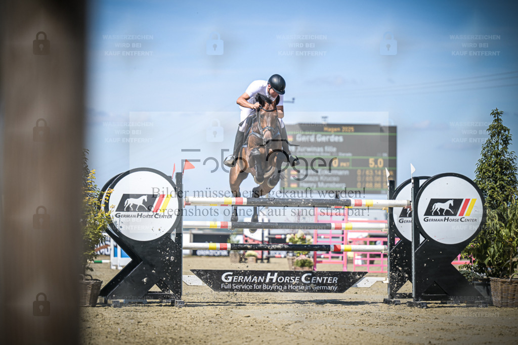 DOS_3178 | Entdecke hochwertige Reitturnierfotos von Foto Oger. Professionell, emotional und authentisch – jetzt Lieblingsmomente im Shop bestellen. - Realisiert mit Pictrs.com