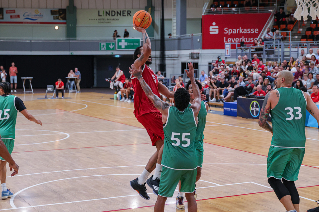 BAYER GIANTS vs VET-CONCEPT Gladiators Trier Test-93 | Fotos von Basketballspielen aus dem Raum NRW fotografiert von Gero Mueller-Laschet und Daniel Schaefer - Realisiert mit Pictrs.com