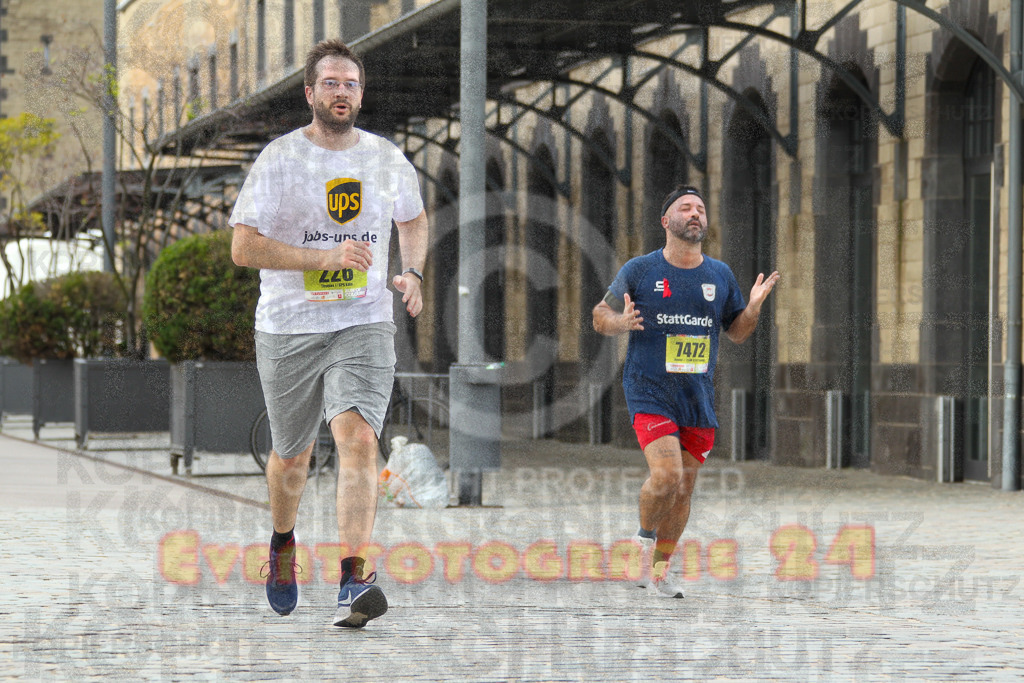 250920_1530_EV4_8962 | Sportfotografie im Rhein-Sieg Kreis, Köln, Bonn, NRW, Rheinland Pfalz, Hessen, etc. Unser Tätigkeitsfeld umfasst den Laufsport vom Volkslauf über den Marathon, Duathlon, Triathon bis zum Ultralauf wie Kölnpfad Ultra oder Schindertrail.