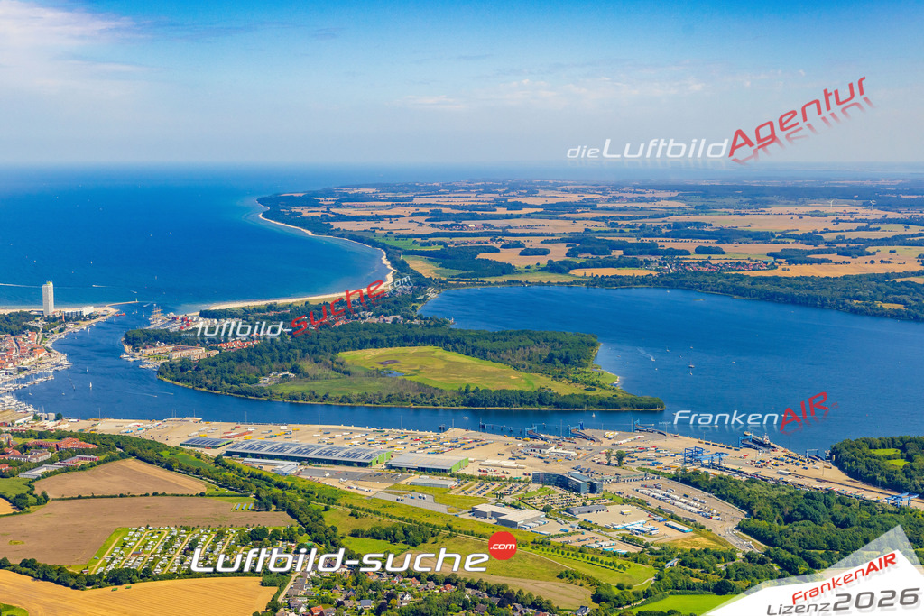 Schöne Luftaufnahme als Geschenk in Ivendorf Pötenitzer Wiek Lübeck - Die Luftbildaufnahme wurde 2025 vom UL-Flugzeug heraus erstellt ( keine Drohne ) - Hochauflösende Luftaufnahme -Nicht vergleichbar mit Google Maps oder Satelittenbilder- Die Geschenkidee !Mit Lizenz und Bildrechte bestellbar