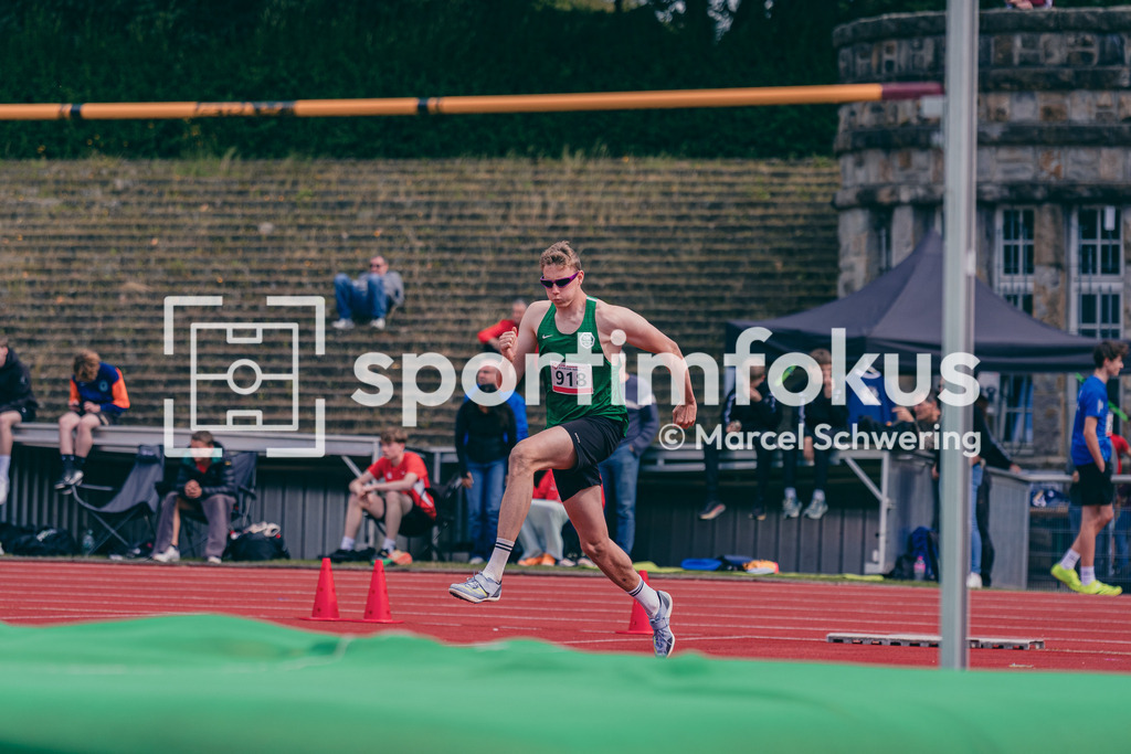 FLVW-Meisterschaften 2026 | Impressionen und Wettkampfszenen der FLVW-Meisterschaften 2026 mit Athletinnen und Athleten verschiedener Vereine und Altersklassen in unterschiedlichen Disziplinen der Leichtathletik. - Realisiert mit Pictrs.com