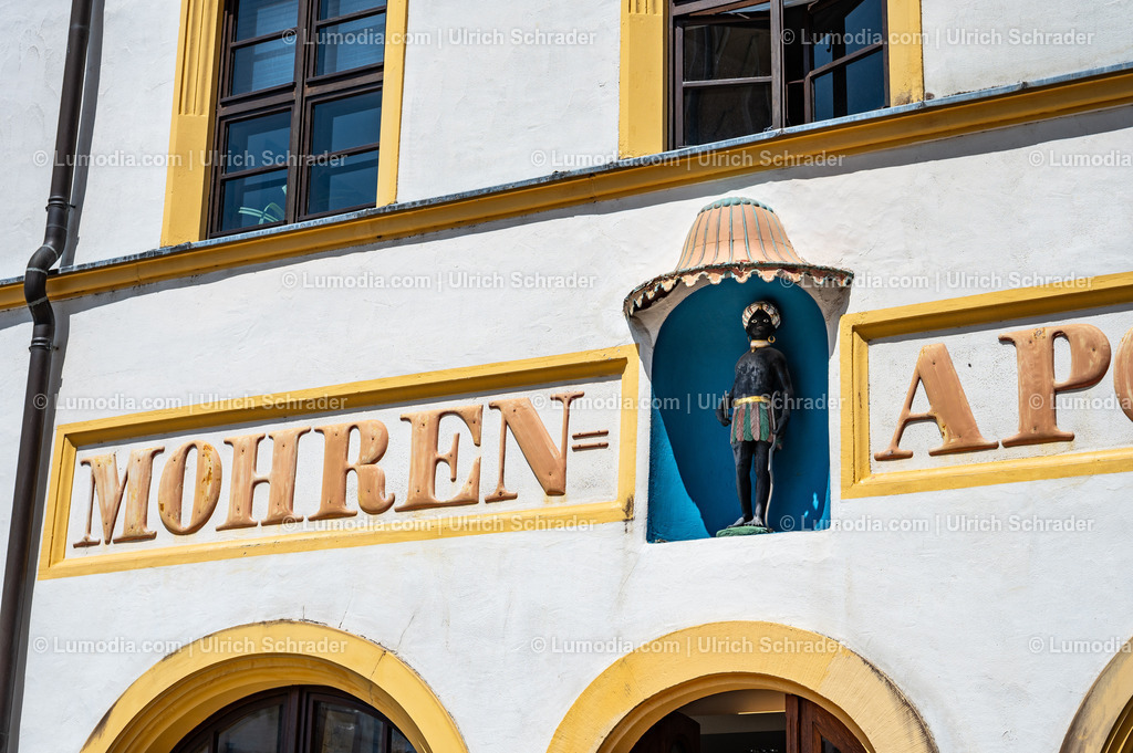10049-13643 - Mohren-Apotheke in Torgau | Stockfoto und Bilderpool mit Bildmaterial aus Deutschland, dem Harz, Halberstadt, Quedlinburg, Wernigerode und weltweit. Qualitativ hochwertige und professionelle Fotos anschauen und kaufen. - Realisiert mit Pictrs.com