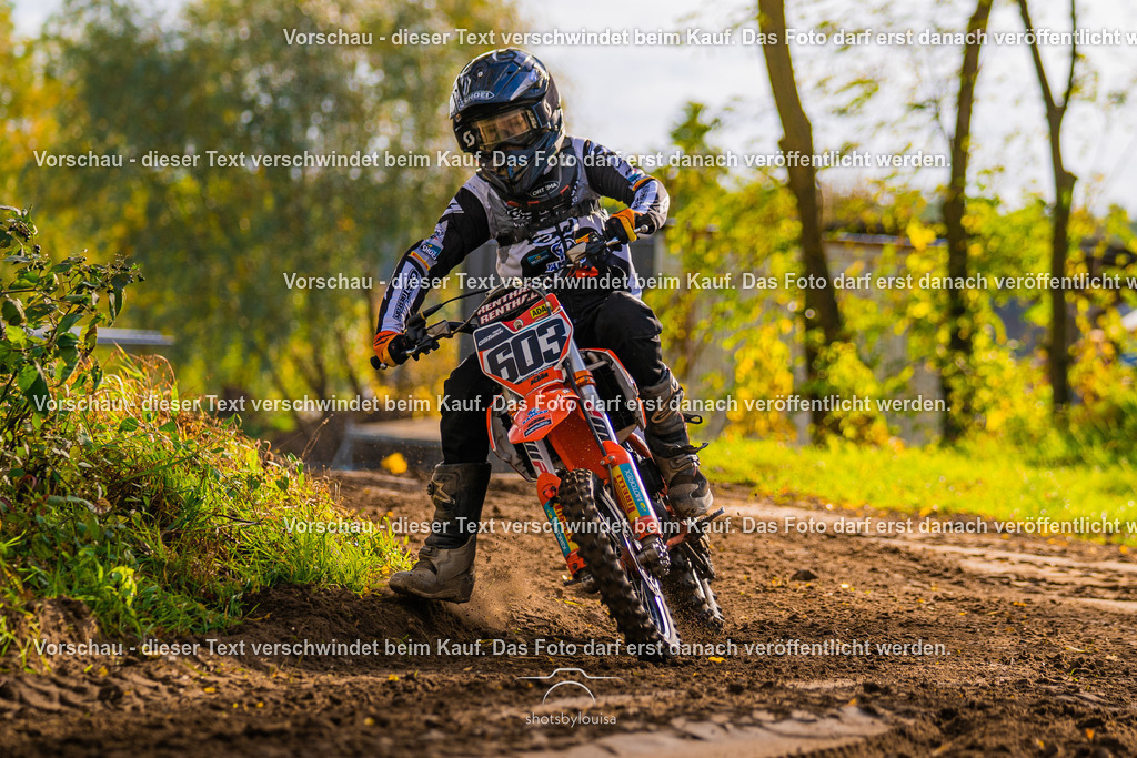10_25_MCBernauerSchleife-6117 | Sportfotografin aus Berlin-Brandenburg mit Fokus auf Motocross. Ich halte deine sportliche Leistung und echte Emotionen auf und neben der Strecke professionell fest. Entdecke die Fotos von deinem Rennen und bestelle sie direkt hier im Shop.