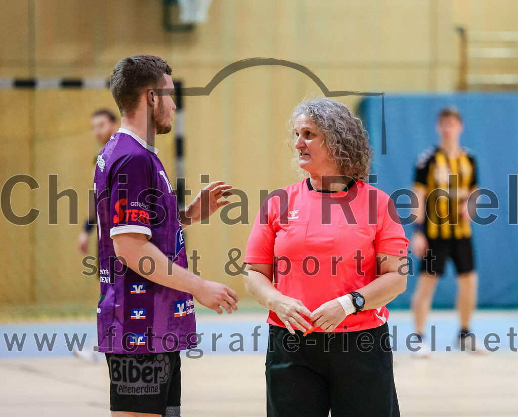 2023-12-16_018_SpVgg_Altenerding_gegen_HF_Scheyern | Erding, Deutschland, 16.12.2023:
Handball, Bezirksoberliga Männer 2023 / 2024, 11. Spieltag, SpVgg Altenerding gegen HF Scheyern, Endergebnis: 33:21

Foto: Christian Riedel / fotografie-riedel.net