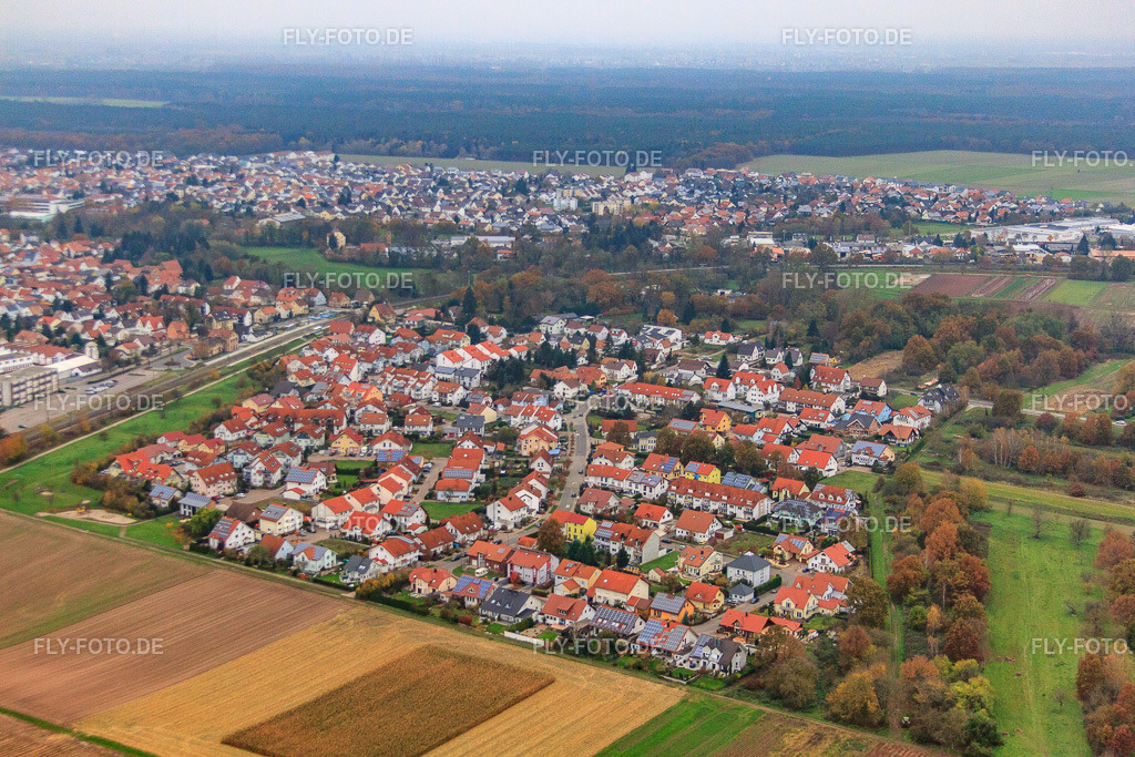 Robert-Kochs-Straße | Luftbild: Robert-Kochs-Straße in Bellheim im Bundesland Rheinland-Pfalz in Deutschland. Foto: IMG_60887.jpg vom 16.11.2013 durch Werner Riehm/FLY-FOTO.de - Realisiert mit Pictrs.com