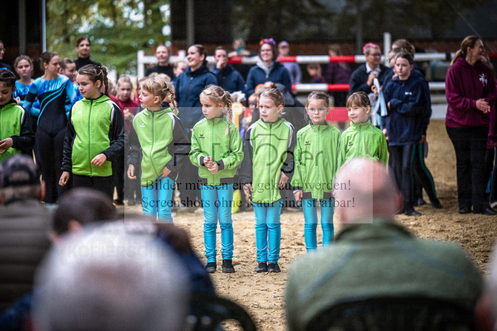 DOS_0310 | Entdecke hochwertige Reitturnierfotos von Foto Oger. Professionell, emotional und authentisch – jetzt Lieblingsmomente im Shop bestellen.Deutschlandweite Turnierfotografie. - Realisiert mit Pictrs.com