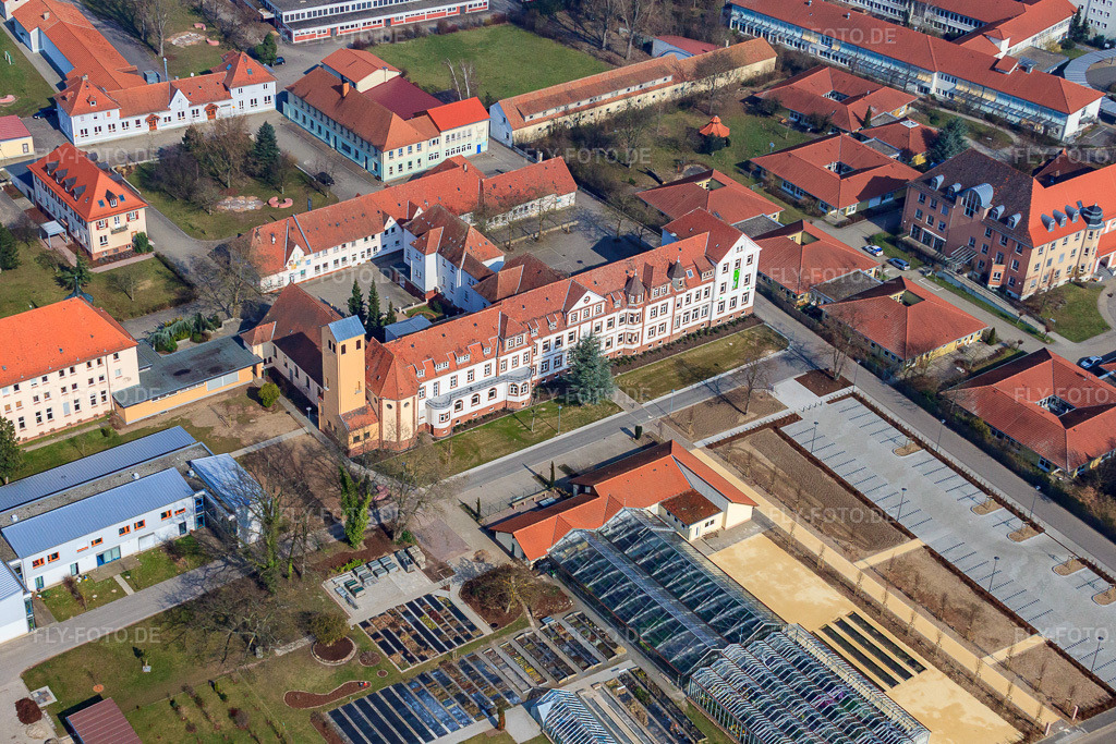 Luftbild: Jugendwerk und Berufsbildende Schule St. Josef und Caritas-Förderzentrum St. Laurentius und Paulus in Landau in der Pfalz im Bundesland Rheinland-Pfalz in Deutschland.Foto: IMG_37678.jpg vom 05.03.2011 durch Werner Riehm/FLY-FOTO.deJugendwerk St. Josef :: Jugendwerk St. JosefCaritas Förderzentrum St. Laurentius und Paulus | Caritas Speyer