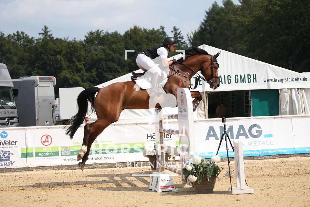 DL2Q4691 | Willkommen bei Brunnmayr - Design & Fotografie – Ihrem Spezialisten für Reitturniere und Pferdeveranstaltungen in Oberösterreich, Salzburg und Bayern! Seit über 17 Jahren sind wir leidenschaftlich dabei.