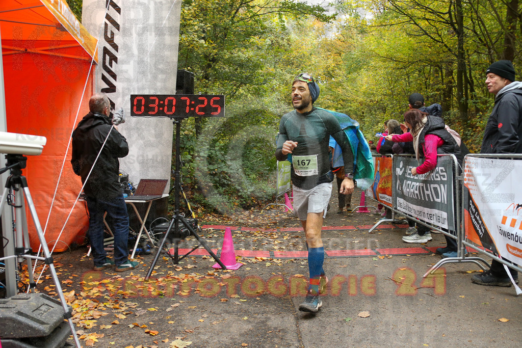 251026_1309_EX1_2653 | Sportfotografie im Rhein-Sieg Kreis, Köln, Bonn, NRW, Rheinland Pfalz, Hessen, etc. Unser Tätigkeitsfeld umfasst den Laufsport vom Volkslauf über den Marathon, Duathlon, Triathon bis zum Ultralauf wie Kölnpfad Ultra oder Schindertrail.
