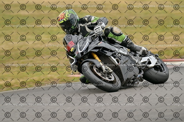 25bt05-1445 | markuskiefer.com - Realisiert mit Pictrs.com