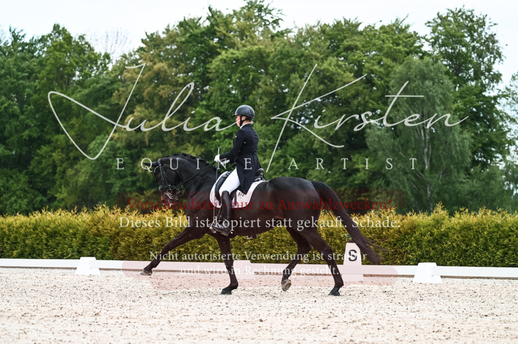 20230514_JK-Röhrsdorf-21-182 | Pferde- und Turnierfotografie in Westsachsen. Pferdeportraits, Auftragszeichnungen und intuitive Kunst.