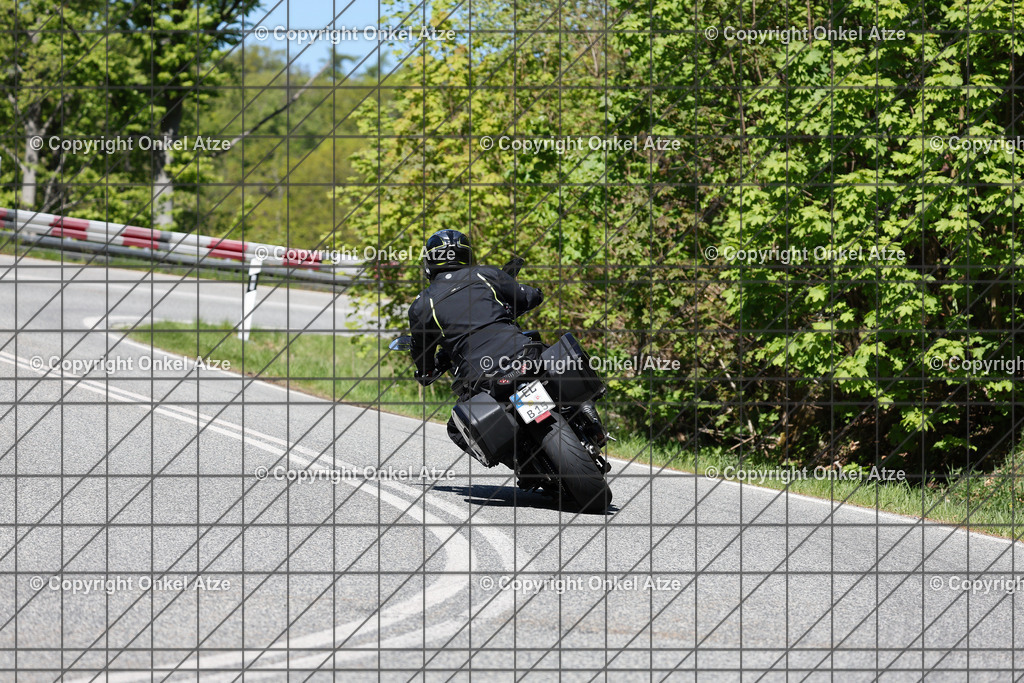 IMG_9595 | Fotograf am Kyffhäuser. Onkel Atze. Kyffhäuser Rennstrecke. Café36. Motorsportfotografie. - Realisiert mit Pictrs.com