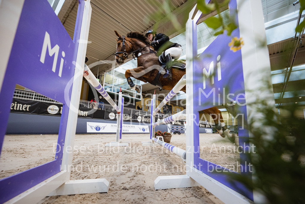 221112_Warstein_L-Spr-263 | Deine schönsten Turniermomente als professionelle Fotos! Entdecke hochwertige Pferdesport-Fotografie im Online-Shop. Jetzt Fotos finden & bestellen!