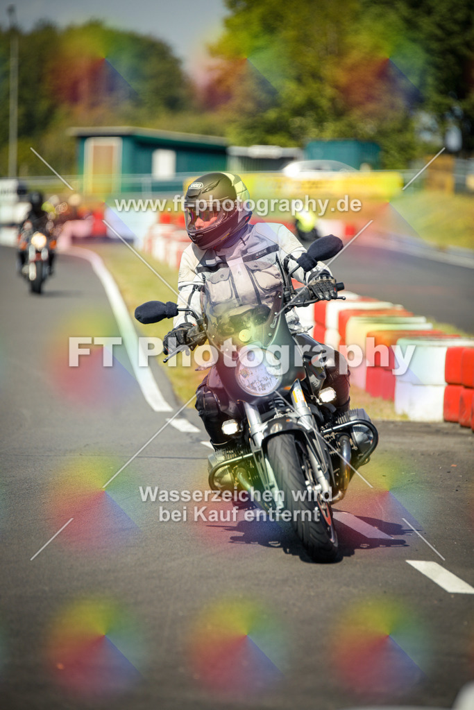 OBK_Mai_Martina_Markus-10540 | Hier findet Ihr Bilder von Touristenfahrten auf der Nürburgring Nordschleife oder von anderen Veranstaltungen die ich besucht habe. Viel Spass beim Durch Schauen 
