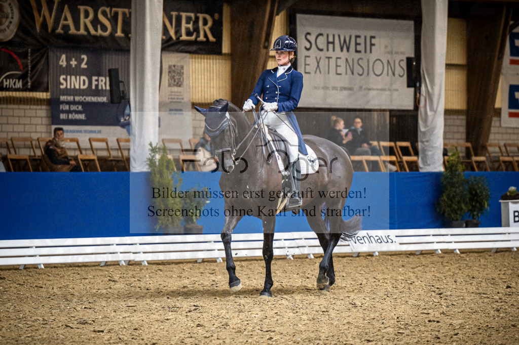 DOS_1482 | Entdecke hochwertige Reitturnierfotos von Foto Oger. Professionell, emotional und authentisch – jetzt Lieblingsmomente im Shop bestellen.Deutschlandweite Turnierfotografie. - Realisiert mit Pictrs.com