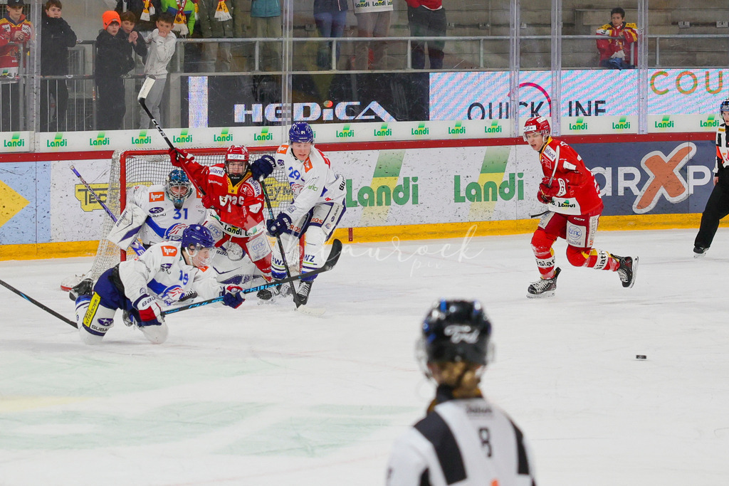 EHCB vs GCK 20260104-7911 | Sportbilder, Sportfotograf, Hochzeits- und Eventfotografin, Flugshows, Portraits und Tiershooting, Aviation, Downhill, Nationalleague, Swissleague, International