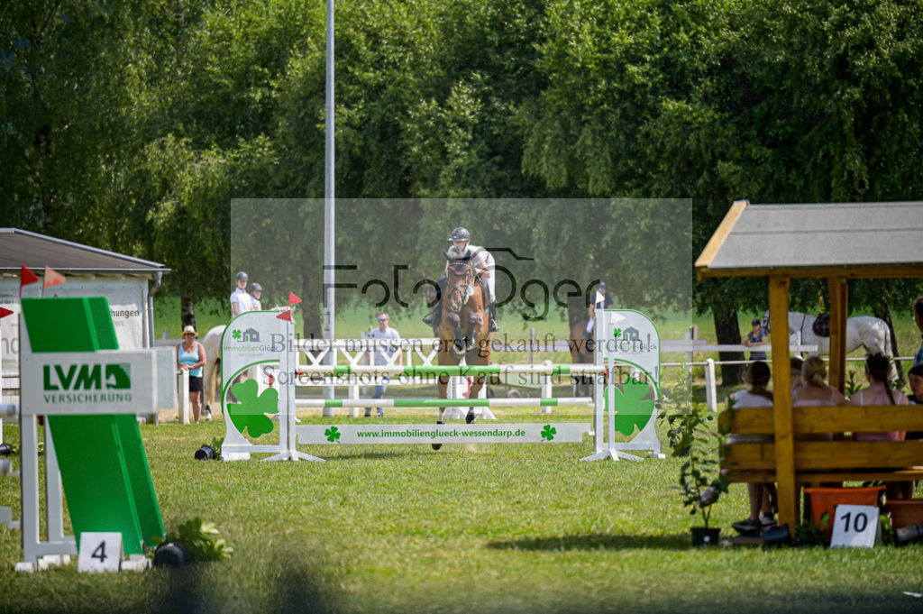 Reitturnier Voxtrup | Entdecke hochwertige Reitturnierfotos von Foto Oger. Professionell, emotional und authentisch – jetzt Lieblingsmomente im Shop bestellen.Deutschlandweite Turnierfotografie. - Realisiert mit Pictrs.com