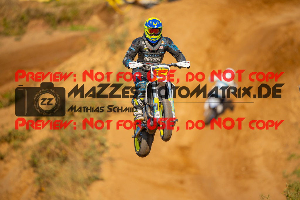 MaZZes-Fotomatrix-20260815-602356 | S2