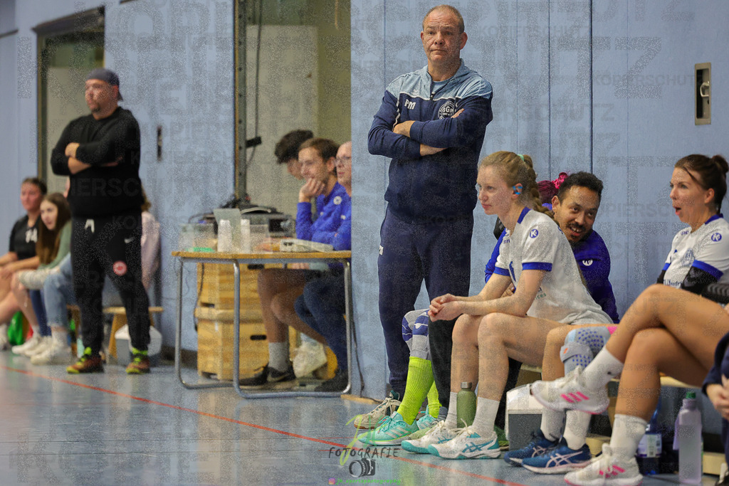 Frauen 2. Bezirksklasse, SG Rechtenbach - HSG Kleenheim/Langgöns III | Frauen 2. Bezirksklasse, SG Rechtenbach - HSG Kleenheim/Langgöns III am 16.11.2024 in Rechtenbach (Sporthalle Rechtenbach)Photo © 2024 - Jörg Heinrich - Realisiert mit Pictrs.com