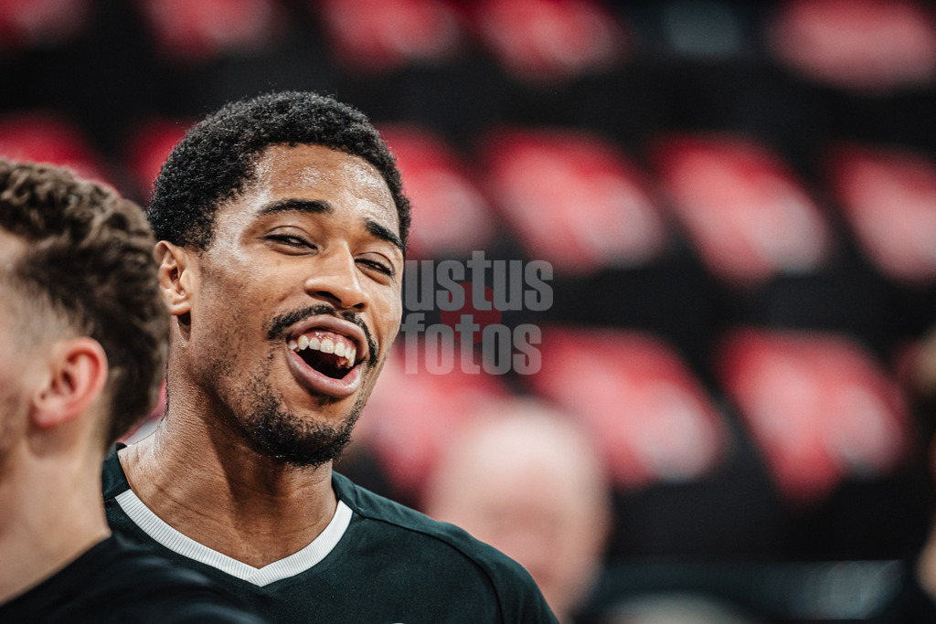 Basketball | Männer | Saison 2023/2024 | easyCredit Basketball Bundesliga | 31. Spieltag | Veolia Towers Hamburg vs. HAKRO Merlins Crailsheim | 30.04.2024 | sportfotografie mit justus stegemann