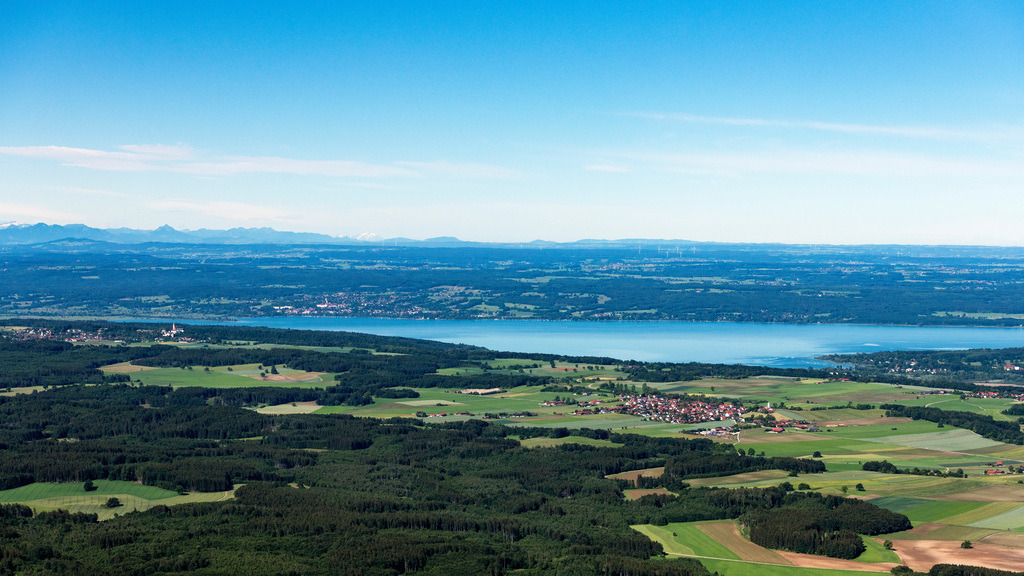 dr__0053330.jpg | HERRSCHING AM AMMERSEE 12.06.2020 Uferbereiche am Seegebiet des Ammersee in Herrsching am Ammersee im Bundesland Bayern, Deutschland. // Riparian areas on the lake area of Ammersee in Herrsching am Ammersee in the state Bavaria, Germany. Foto: Daniel Reiter