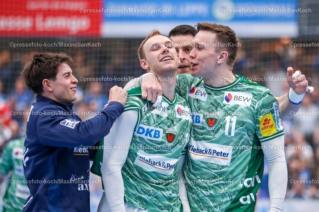 xkwix12042602057 | 2026.04.12, xkwix, Handball, HBL, TBV Lemgo Lippe -  Füchse Berlin, PHOENIX CONTACT arena, 28.Spieltag, Saison 2025 / 2026: Lasse Andersson (Füchse Berlin #11) und Mathias Gidsel (Füchse Berlin #19) jubeln nach Sieg und sind erleichtert DFB regulations prohibit any use of photographs as image sequences and or quasi-video. Photo: xKamilxWilkowskixPressefotoKochx
