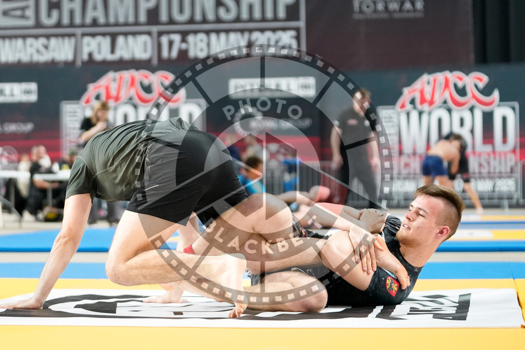 20250518PBB1043 | Athletes compete during the second day of the ADCC Amateur World Championship on May 18, 2025 in Warsaw, Poland. © Chiara Dazi / photoblackbelt