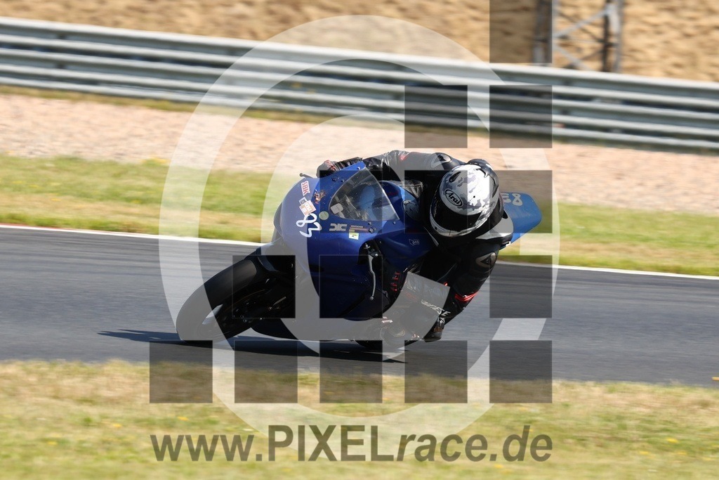 0083-20240719_07619 | Schöne Erinnerungen an spannende Momente - das festzuhalten ist unser Job. PIXELrace.de ist seit 2003 auf den Rennstrecken Europas unterwegs um die Action draußen beim Fahren und die wunderbare Stimmung imm Fahrerlager für euch einzufangen.