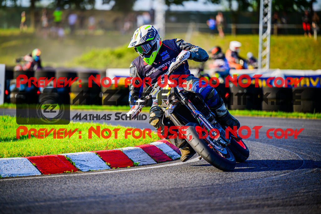 MaZZes_FotoMatrix_240511_6021986_9000 | UE40