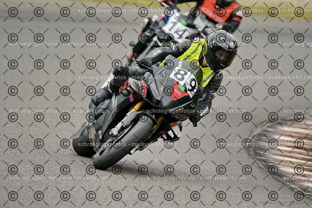 25bt05-1100 | markuskiefer.com - Realisiert mit Pictrs.com