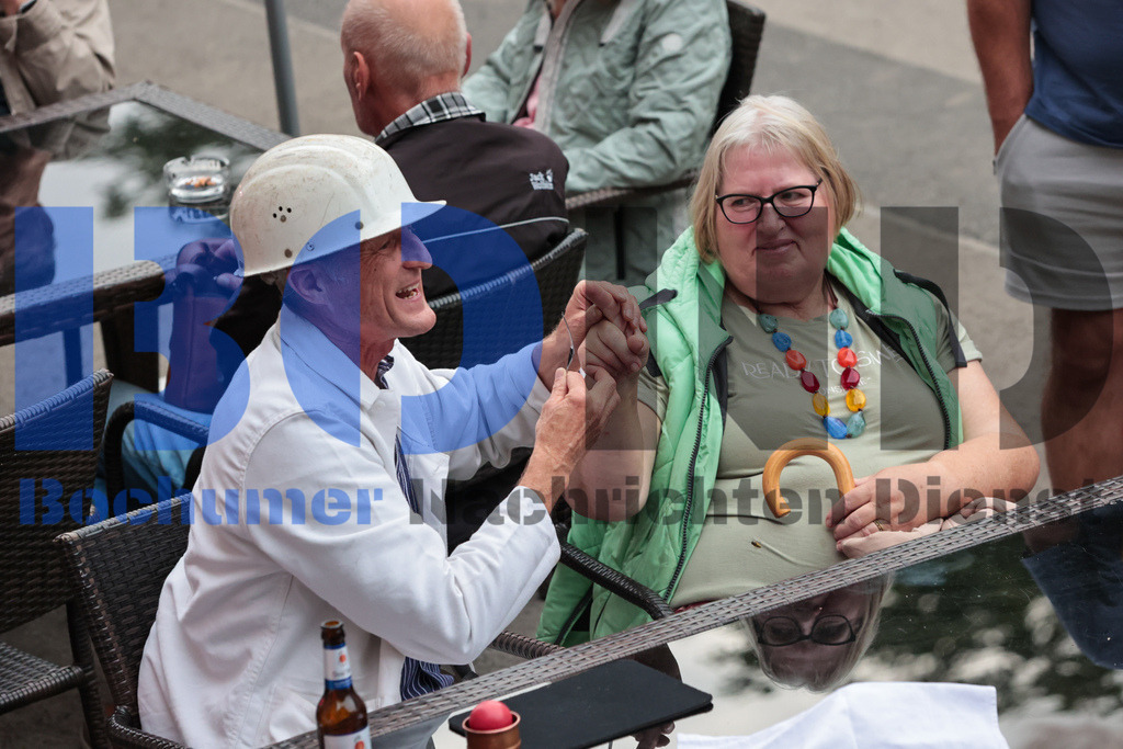 SES_MKRLHE20250705-90 | bond - Realisiert mit Pictrs.com