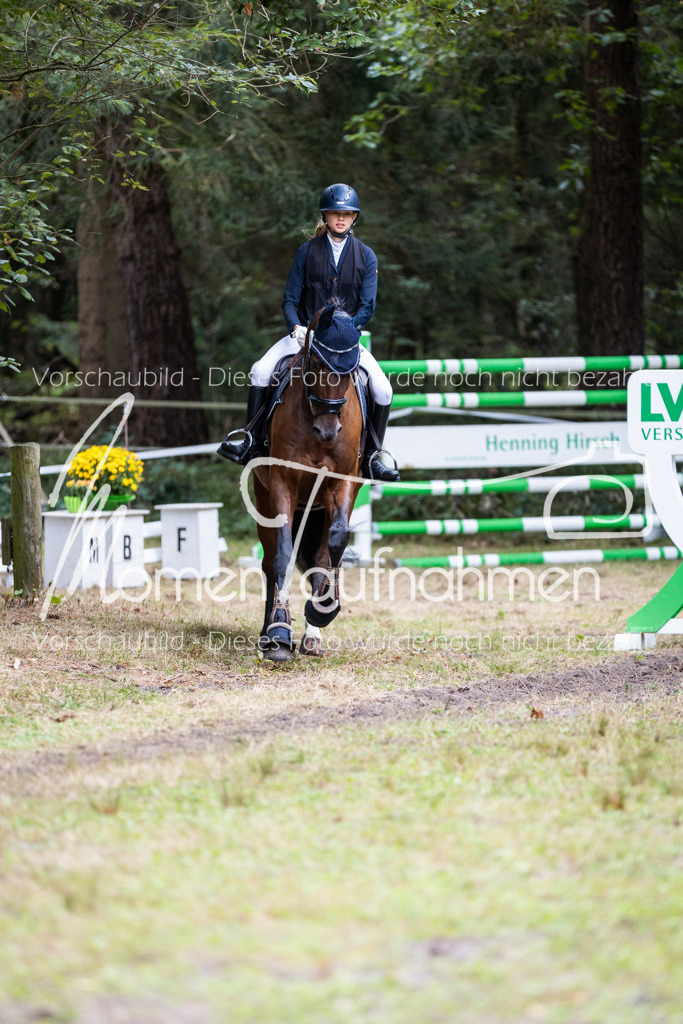 HB-Springreiter-019 | MomenTaufnahmen Pferdesportfotos