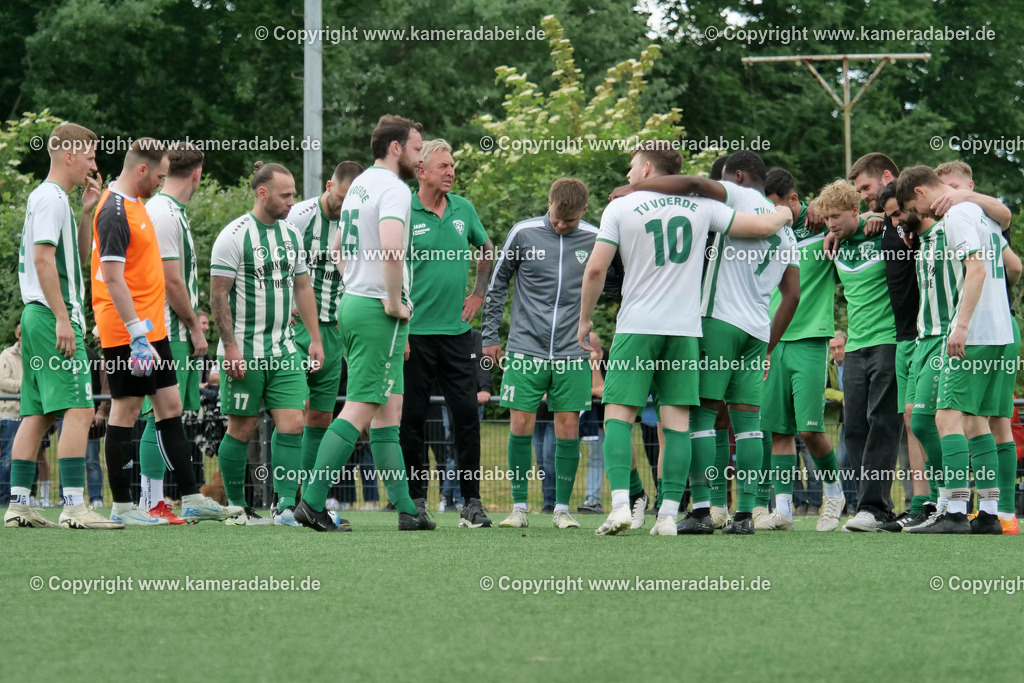 Fußball : Bezirksliga : TV Voerde - FC Sterkrade 72 | Fußball : Bezirksliga : TV Voerde - FC Sterkrade 72 am 25.05.2025 in Voerde - Realisiert mit Pictrs.com