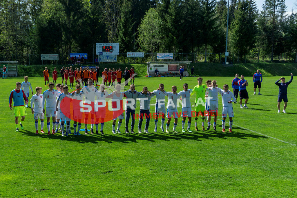 Portugal  U15 -Czech Republic U15 | Jubel Tschechien ; Portugal  U15 -Czech Republic U15 am 29.04.2022 in Arnoldstein
(Sportplatz), AUSTRIA, (Photo by Ernst Krawagner sport-fan.at) - Realisiert mit Pictrs.com