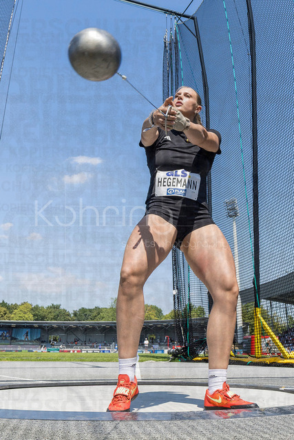 Deutsche Leichtathletik-Meisterschaften; Bochum-Wattenscheid, 25.07.2026 | Clara Hegemann (LG Stadtwerke München), Hammerwurf; Deutsche Leichtathletik-Meisterschaften am 25.07.2026 im Lorheide-Stadion, Bochum-Wattenscheid (Nordrhein-Westfalen).