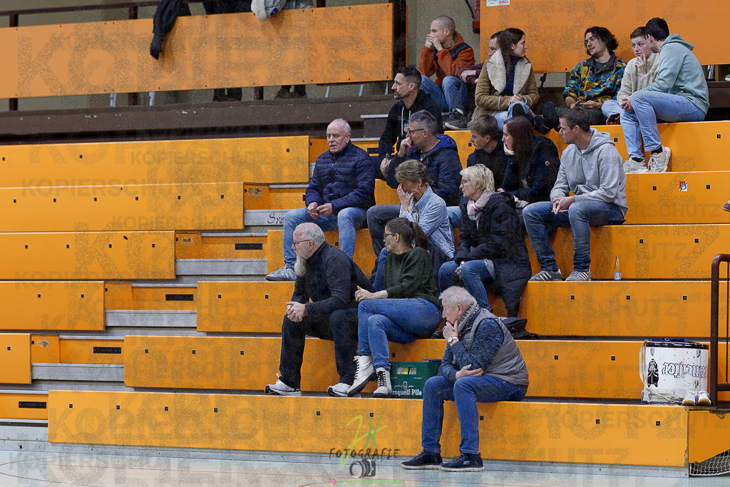 Frauen Oberliga Mitte (HHV); HSG Kleenheim/Langgöns II - HSG Eibelshausen/Ewersbach | Frauen Oberliga Mitte (HHV); HSG Kleenheim/Langgöns II - HSG Eibelshausen/Ewersbach am 01.11.2025 in Oberkleen (Weidig-Halle)Photo © 2025 - Jörg Heinrich - Realisiert mit Pictrs.com