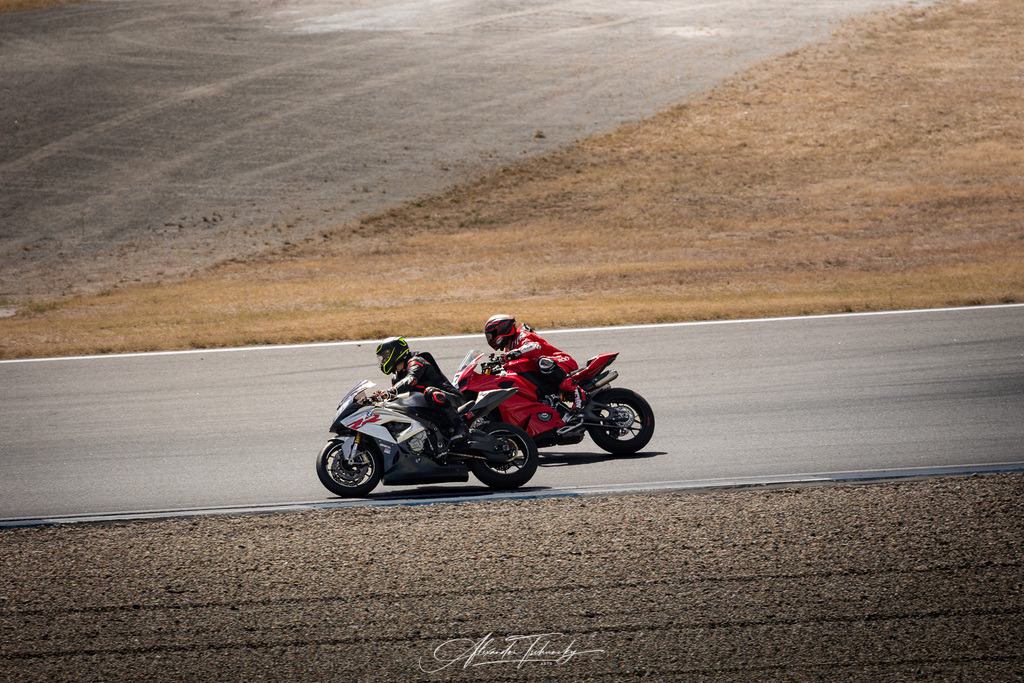 Ducati Trackday Hockenheimring 2026 | Entdecken Sie die faszinierende Welt von Alexander Tschuncky Arts: Kreative Fotografie, atemberaubende Automobilkunst und hochwertiger Bilderdruck. Lassen Sie sich inspirieren! - Realisiert mit Pictrs.com