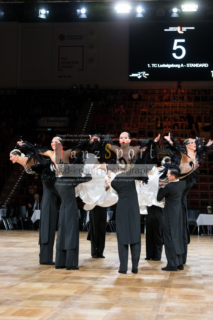 20241109_DM-Formationen_Vorrunde_2553 | Tanzsportbilder, Standardtanz, Lateintanz, WDSF, DTV, LTVB, dancecomp, goc, hessen tanzt, blaues band der spree, walzer, tango, wiener walzer, slowfox, quickstepp, samba, rumba, cha-cha-cha, paso doble. jive, hd-kroft photography, turniertanzsport