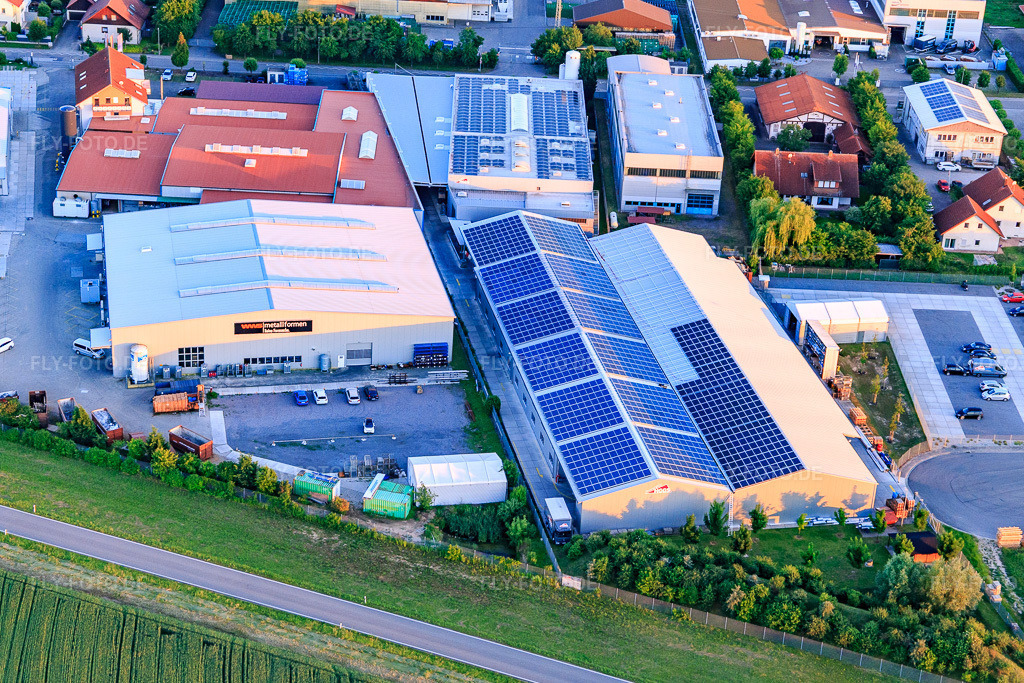 Luftbild: Gewerbergebiet Im Gereut mit WWS Metallformen GmbH, HGGS LaserCUT GmbH & Co. KG in Hatzenbühl im Bundesland Rheinland-Pfalz in Deutschland. Foto: IMG_115368.jpg vom 13.06.2019 durch Werner Riehm/FLY-FOTO.deWWW.WWS-METALLFORMEN.DE