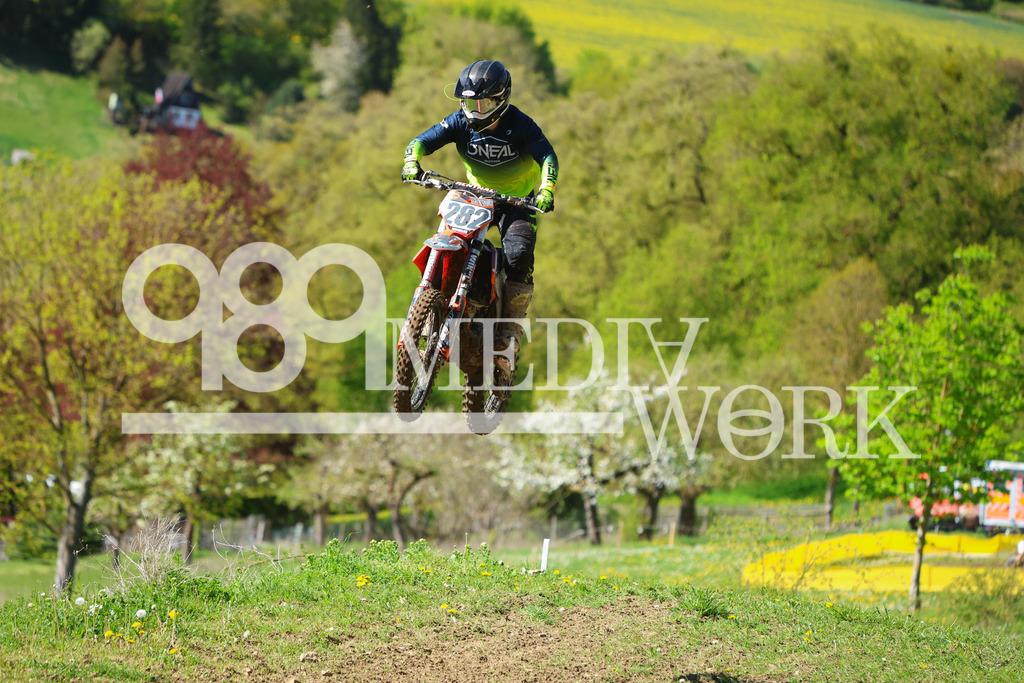 5E6A5884 | 989 MEDIAWORK
