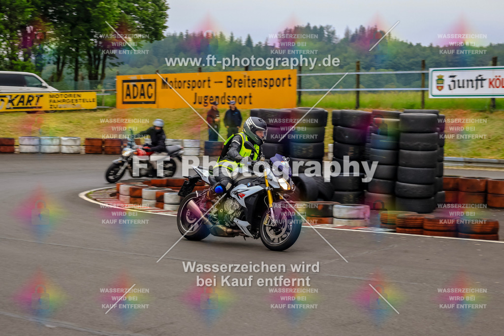 OBK-5391 | Hier findet Ihr Bilder von Touristenfahrten auf der Nürburgring Nordschleife oder von anderen Veranstaltungen die ich besucht habe. Viel Spass beim Durch Schauen 